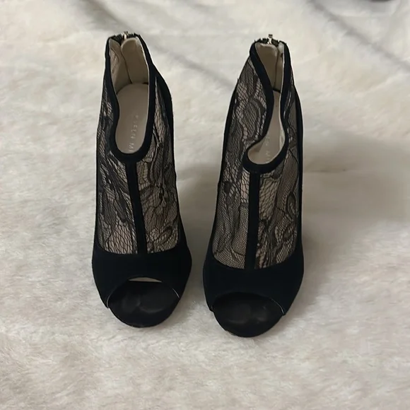 Karen Millen Size 36 lace / suede heeled booties - Picture 2 of 6